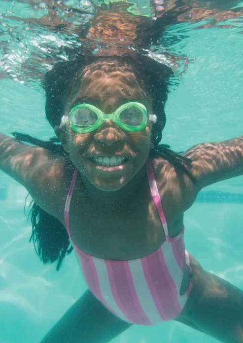 Hpp Girl With Goggles Underwater Pool Clean Vacs